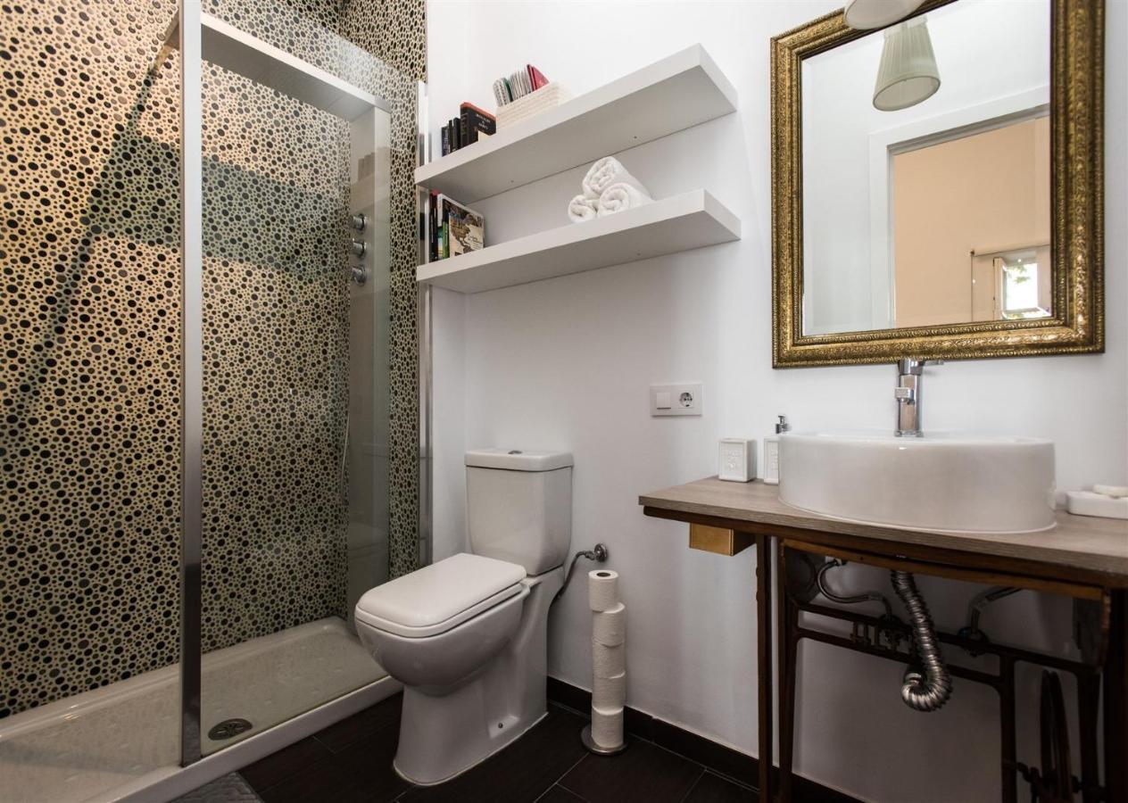 Cozy Apartment In House-Palace With Private Patio Севілья Екстер'єр фото