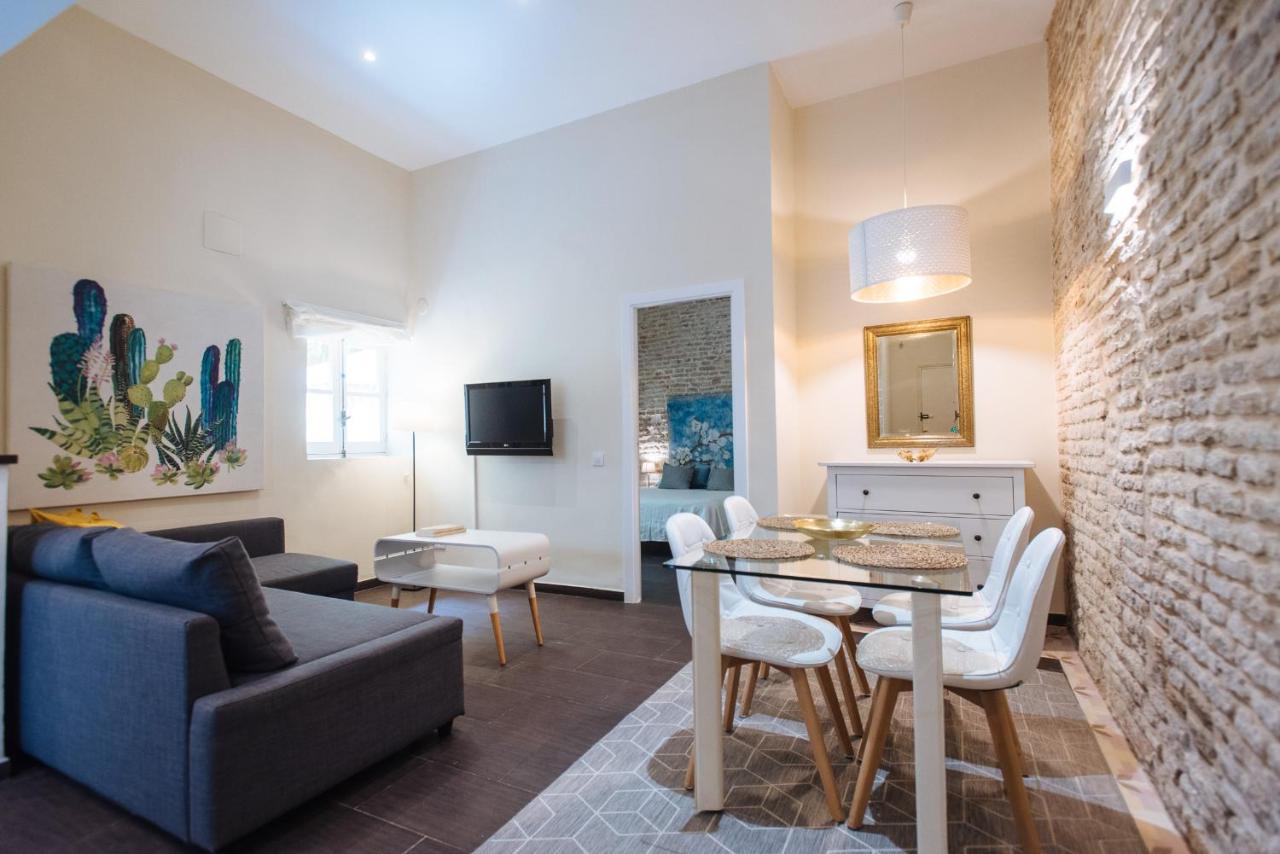 Cozy Apartment In House-Palace With Private Patio Севілья Екстер'єр фото