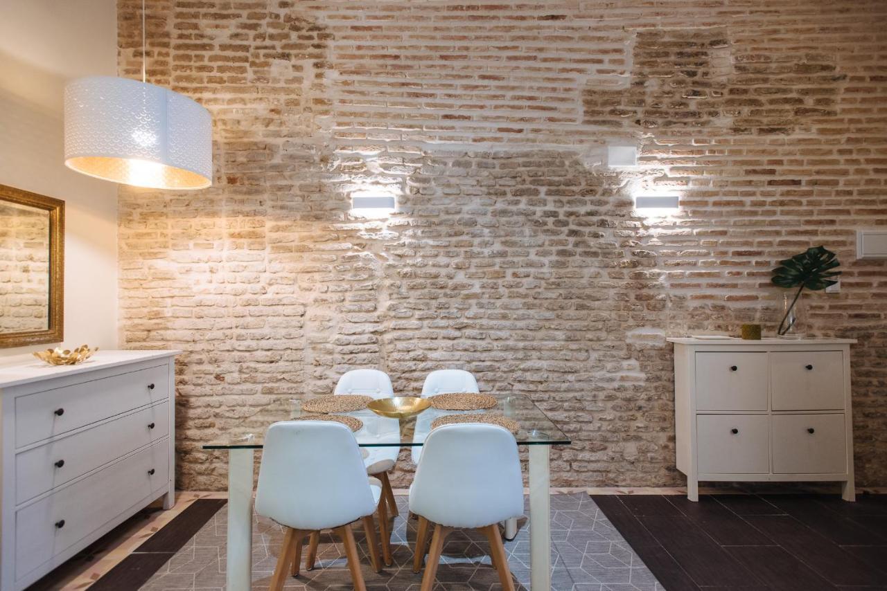 Cozy Apartment In House-Palace With Private Patio Севілья Екстер'єр фото