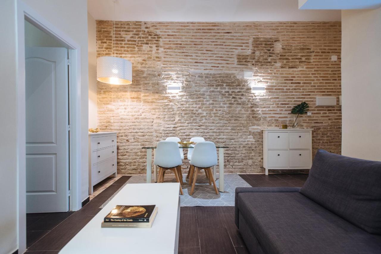 Cozy Apartment In House-Palace With Private Patio Севілья Екстер'єр фото